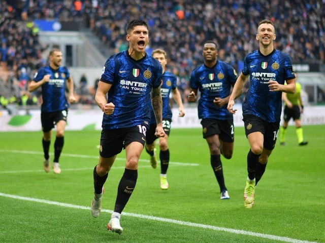 Pemain Inter Milan Joaquin Correa merayakan gol ke gawang Udinese pada 31 Oktober 2021