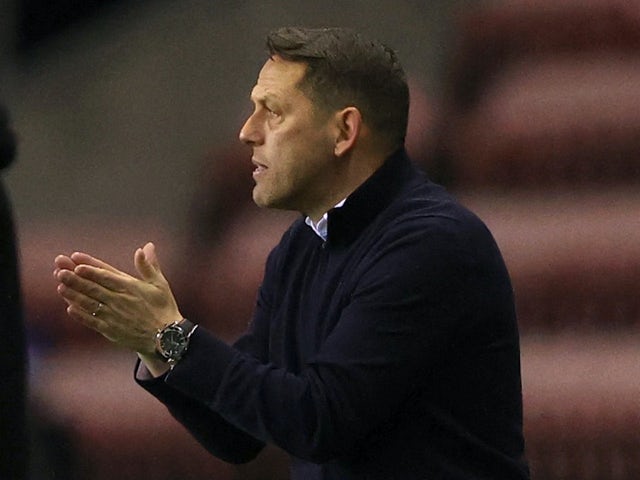Treinador do Wigan Athletic, Leam Richardson, em 1º de fevereiro de 2022
