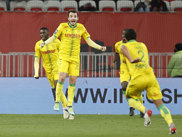 Pedro Chirivella, do Nantes, comemora após Andrei Girotto marcar seu primeiro gol em 14 de janeiro de 2022