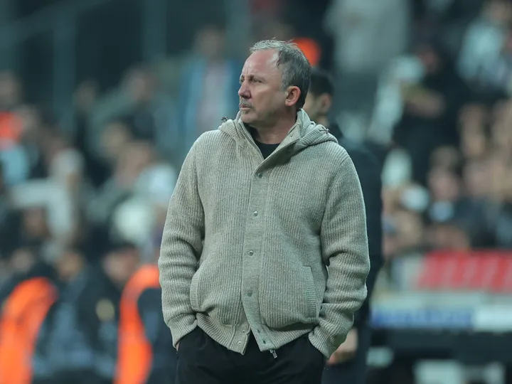 Besiktas
x
Alanyaspor – Notícias e Prováveis Escalações