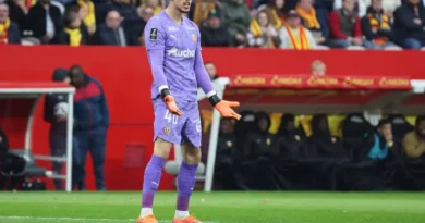 Lens
x
Nantes – Notícias e Prováveis Escalações