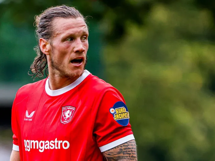 FC Twente
x
PEC Zwolle – Notícias e Prováveis Escalações